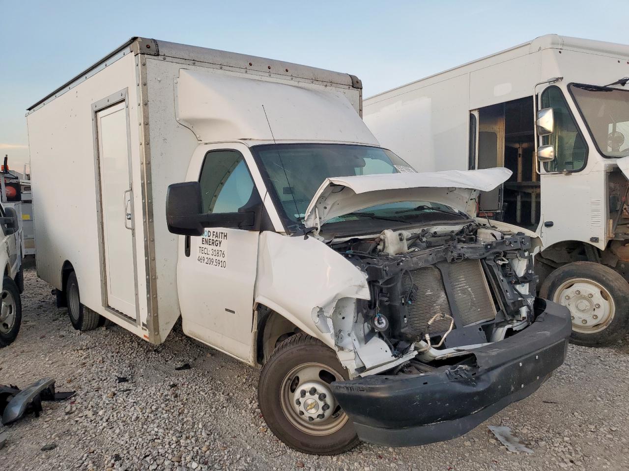 Chevrolet Express Image 5