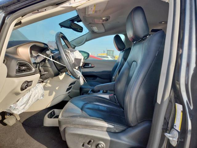 Chrysler Pacifica Touring L Image 9