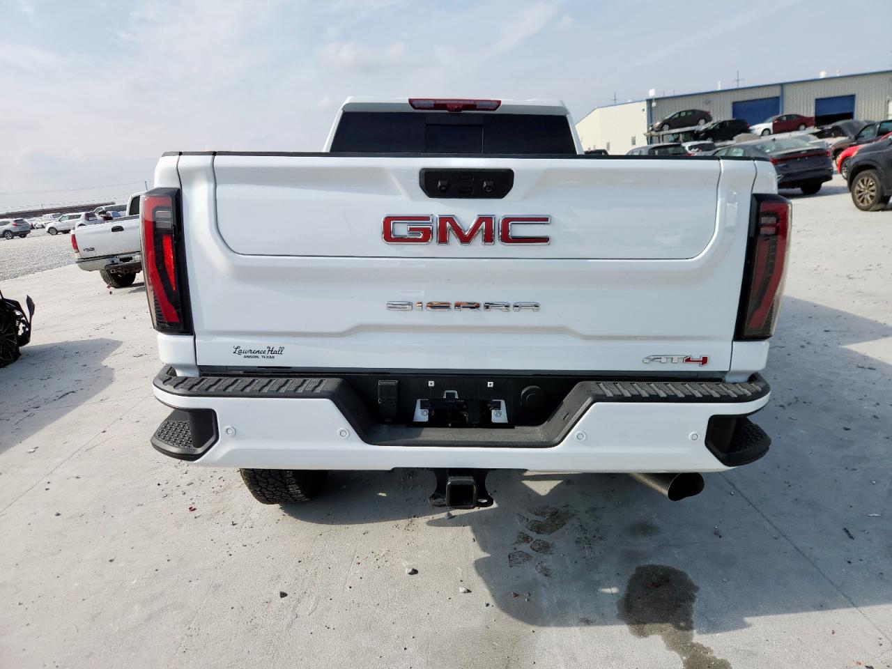 GMC Sierra K2500 At4 Image 5