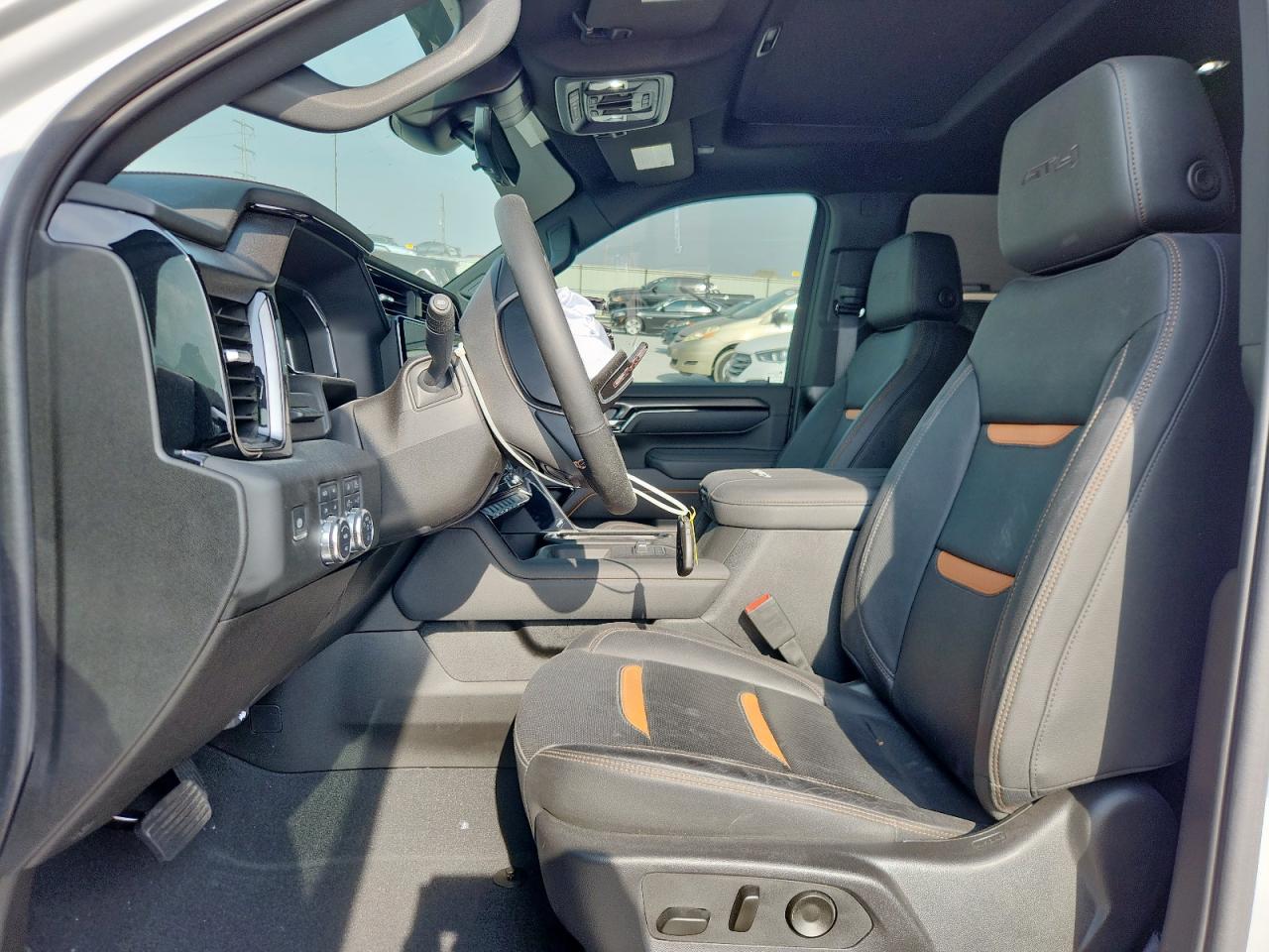 GMC Sierra K2500 At4 Image 12