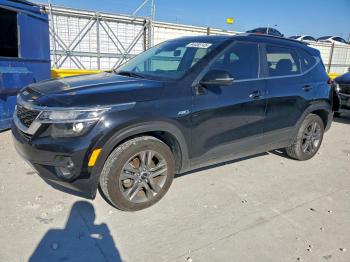  Salvage Kia Seltos