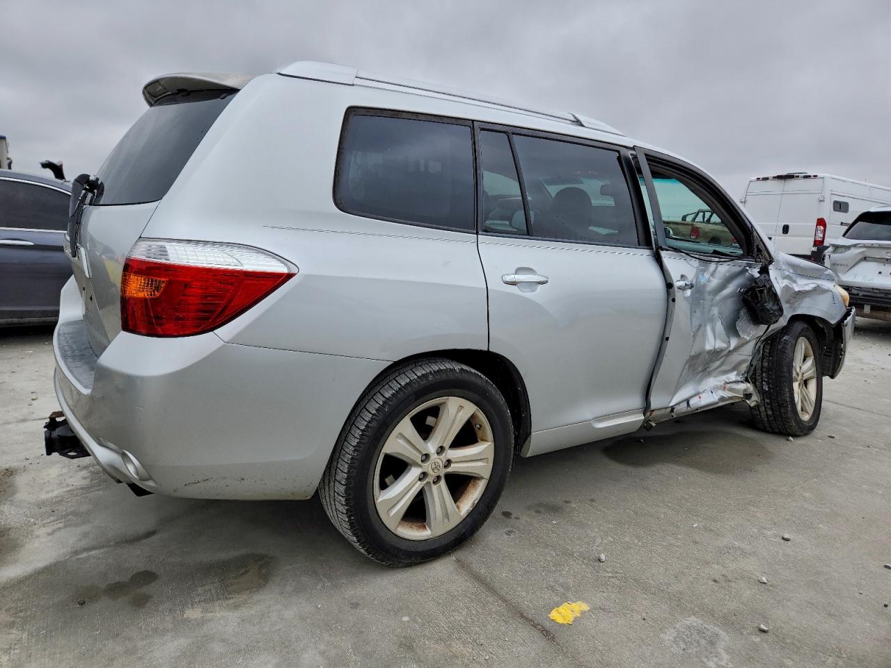Toyota Highlander Limited Image 3