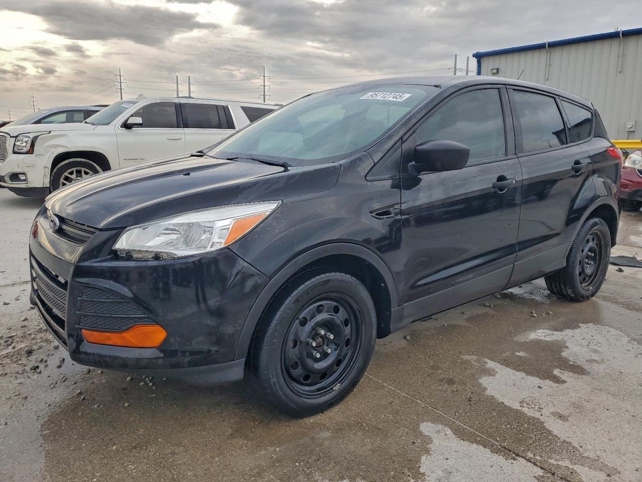 Ford Escape S Image 1