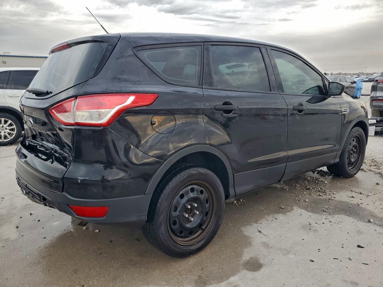 Ford Escape S Image 3