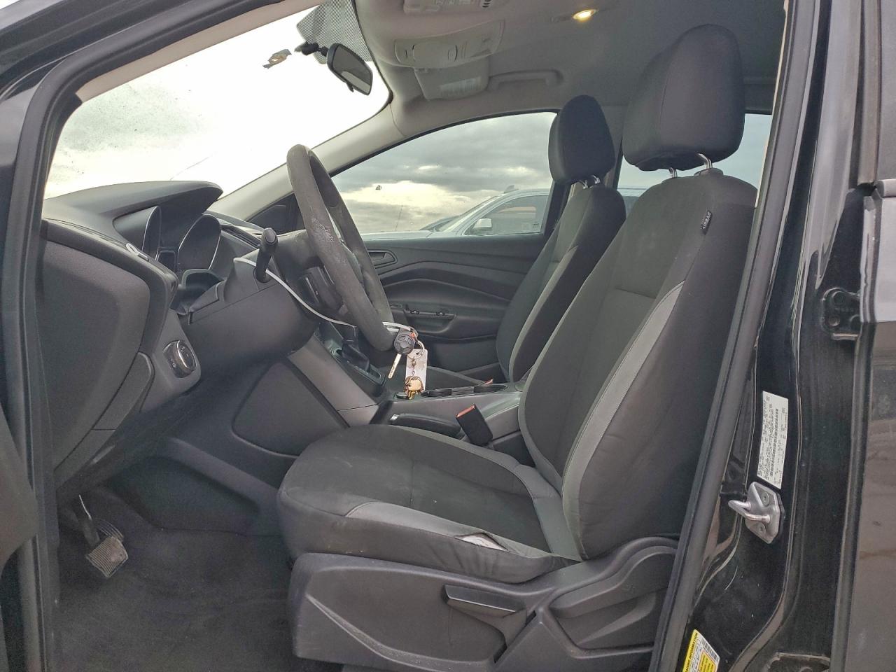 Ford Escape S Image 2