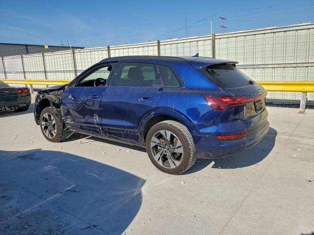 Audi e-tron Premium Image 4