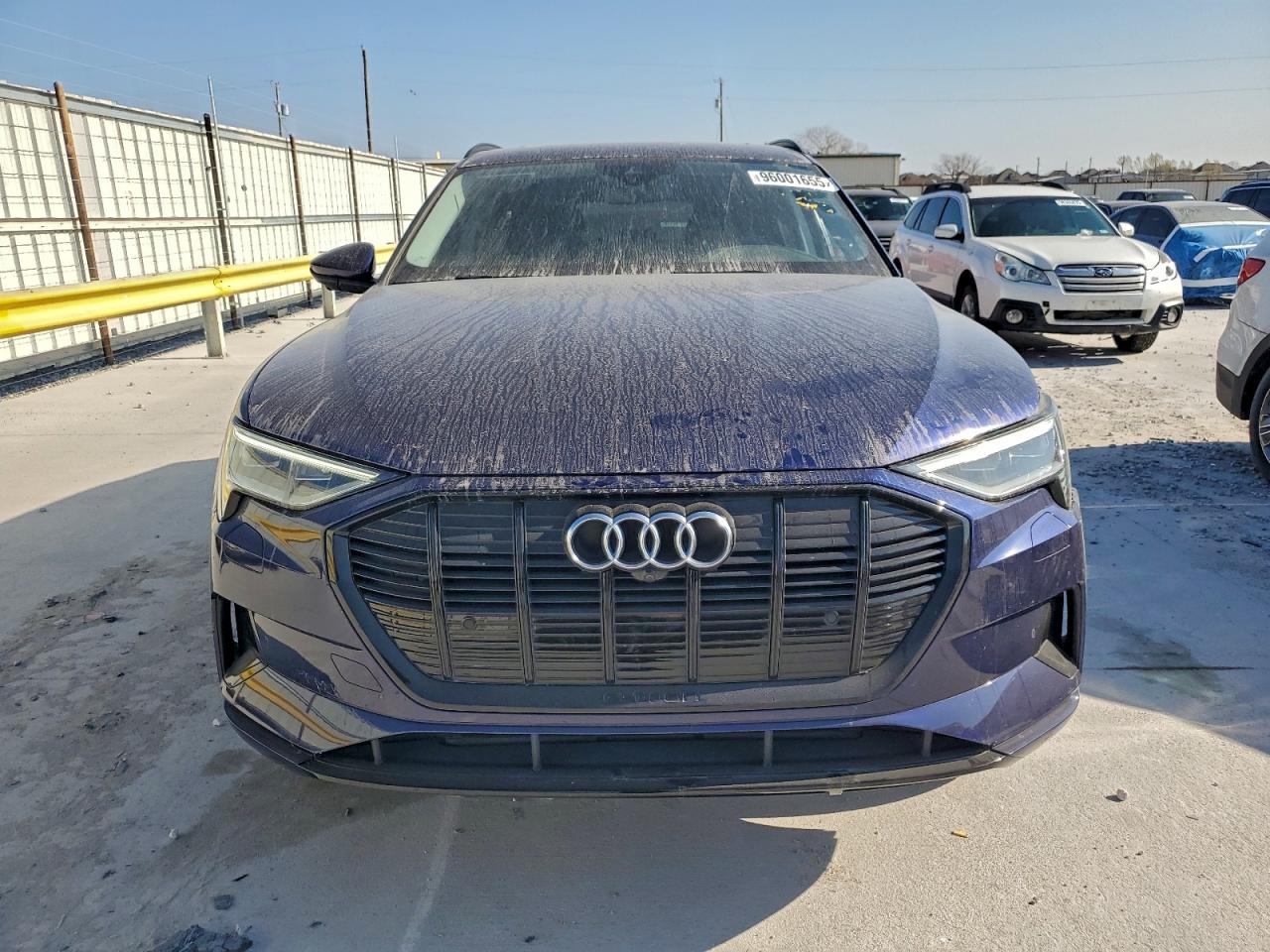 Audi e-tron Premium Image 3