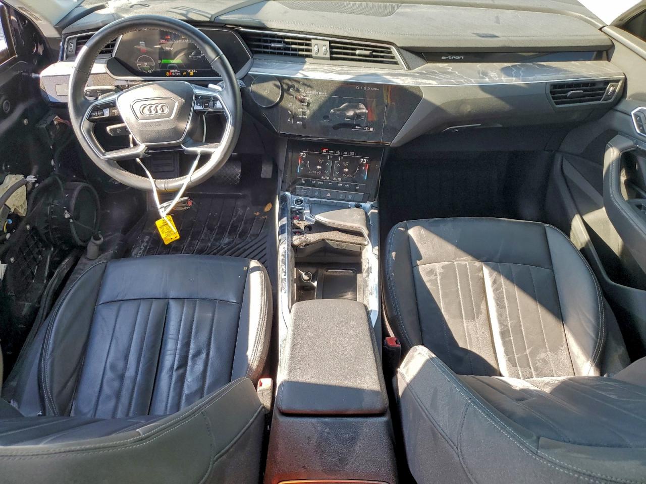 Audi e-tron Premium Image 10