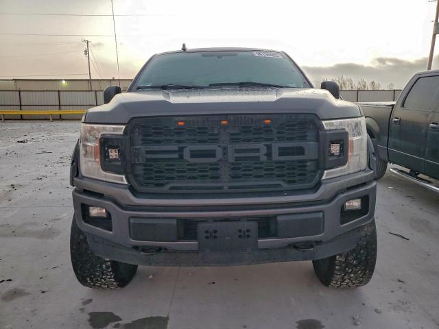 Ford F-150 Supercrew Image 2
