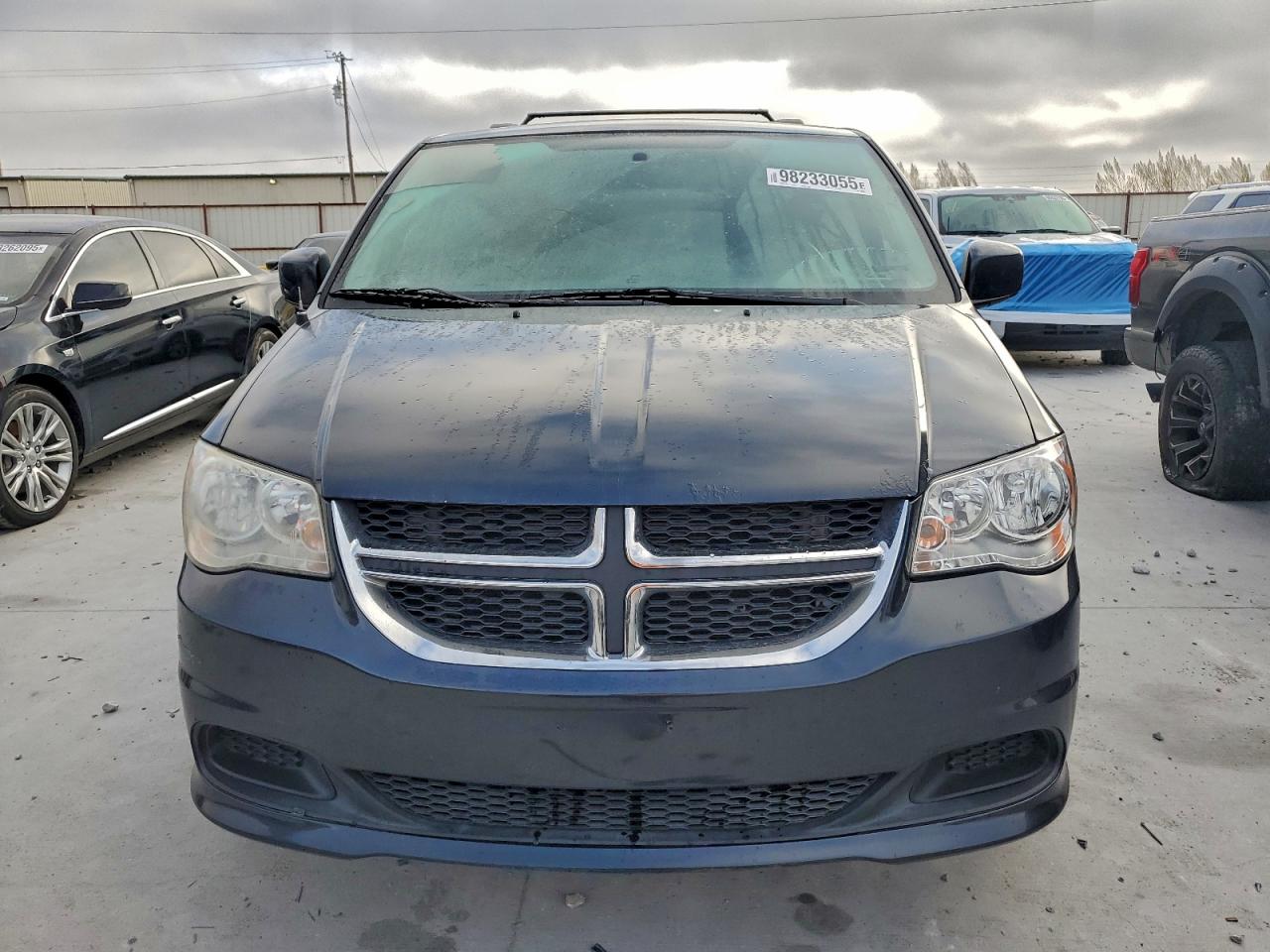 Dodge Caravan Sxt Image 2
