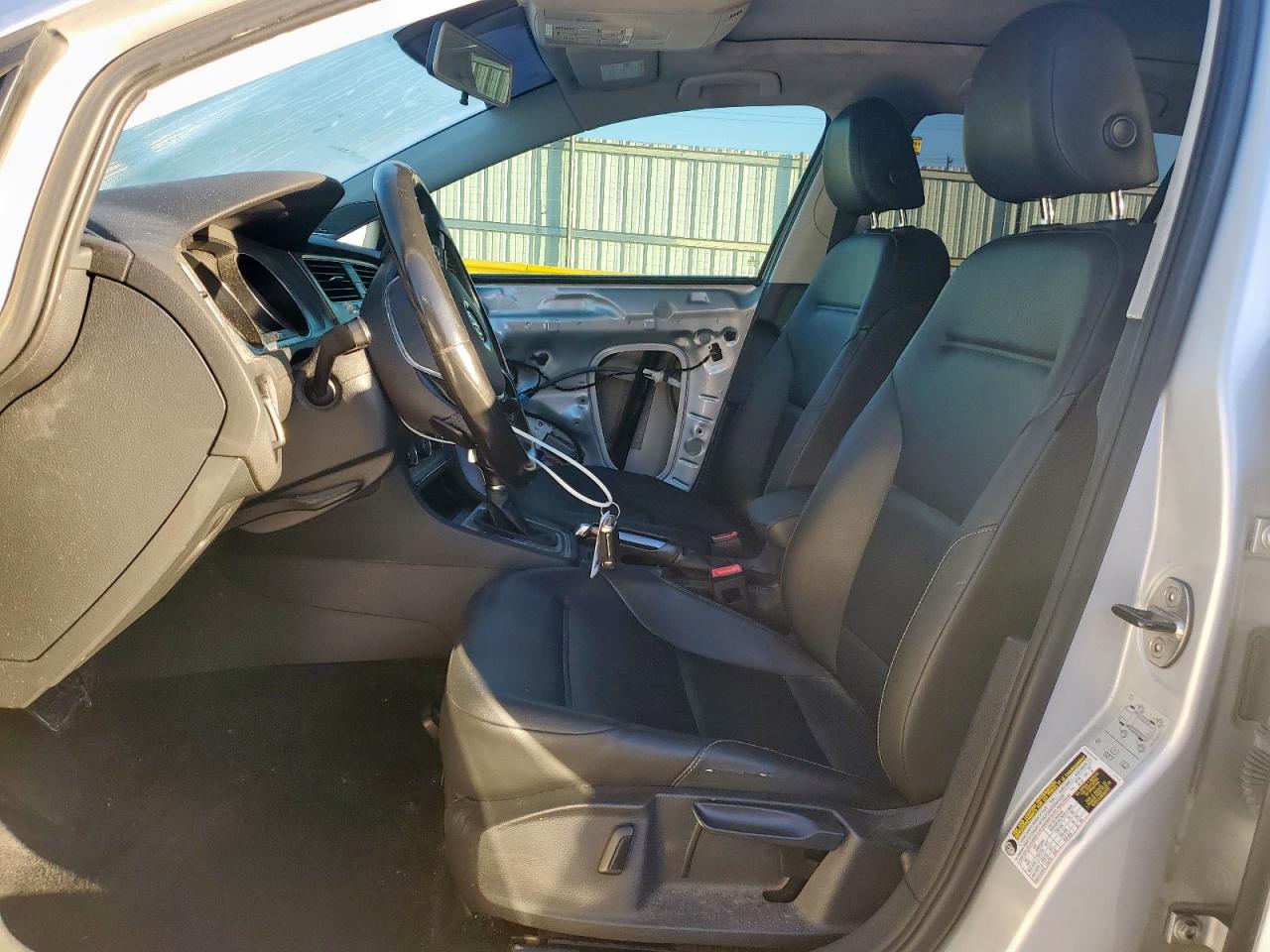 Volkswagen Golf S Image 11