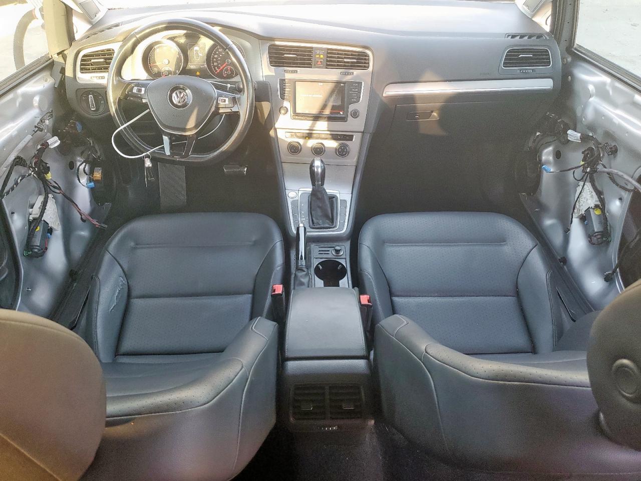 Volkswagen Golf S Image 6