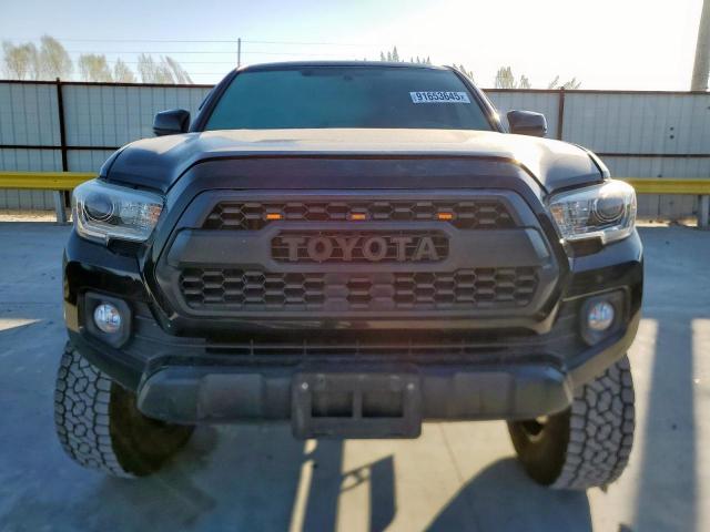 Toyota Tacoma Double Cab Image 5