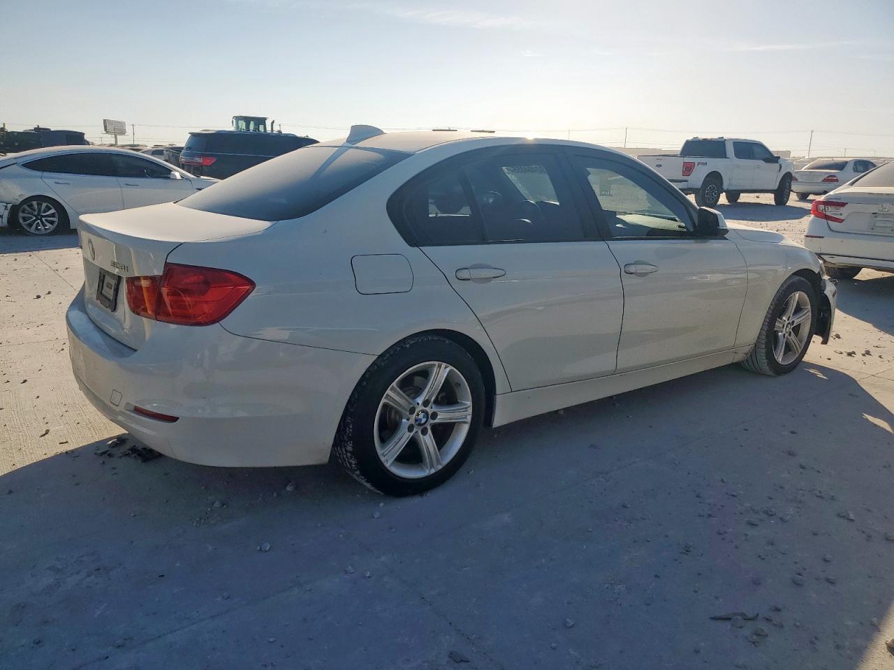 BMW 3 Series Xi Image 2