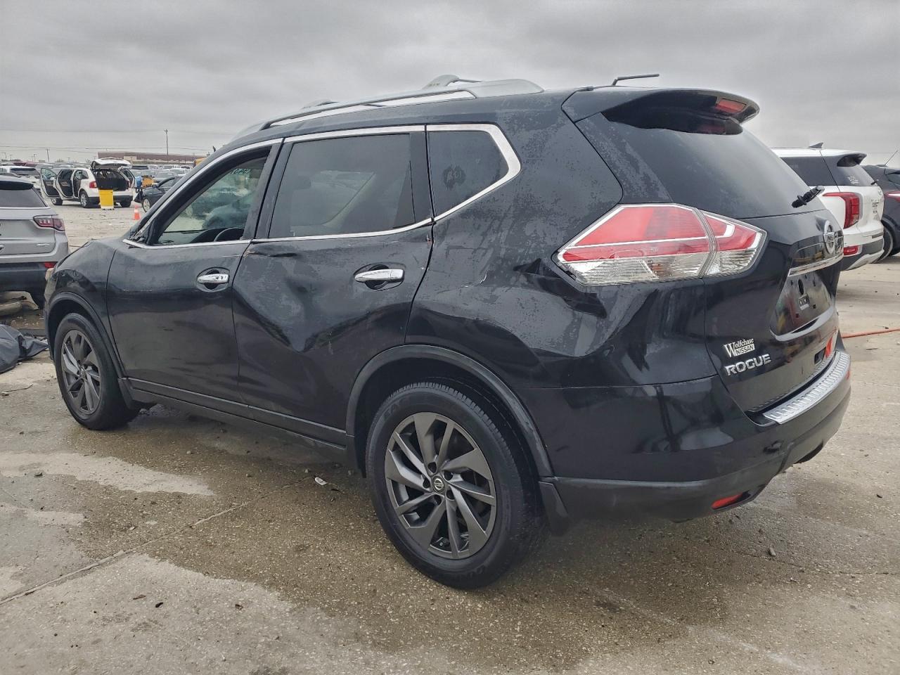 Nissan Rogue S Image 2