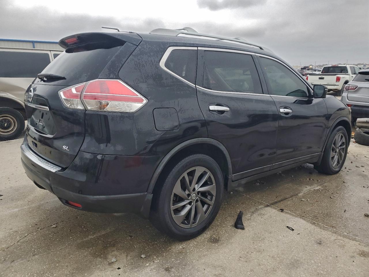 Nissan Rogue S Image 14