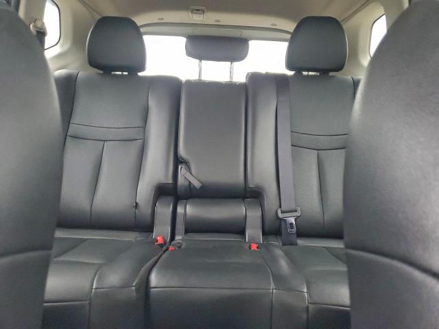 Nissan Rogue S Image 7