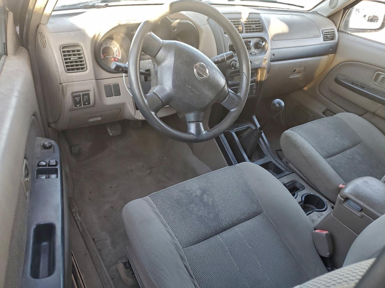 Nissan Frontier King Cab Xe Image 2