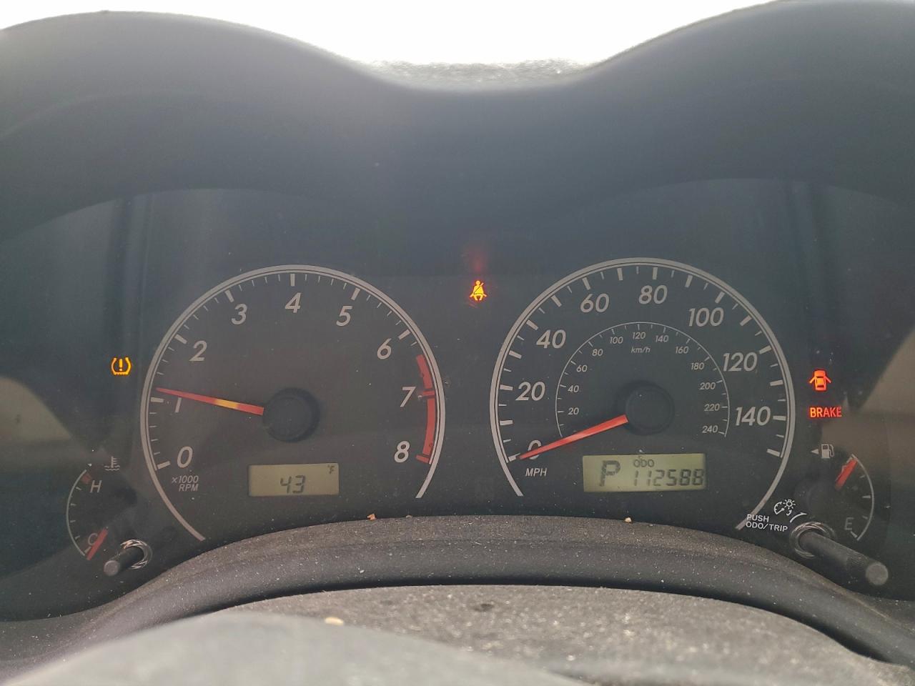 Toyota Corolla Base Image 3