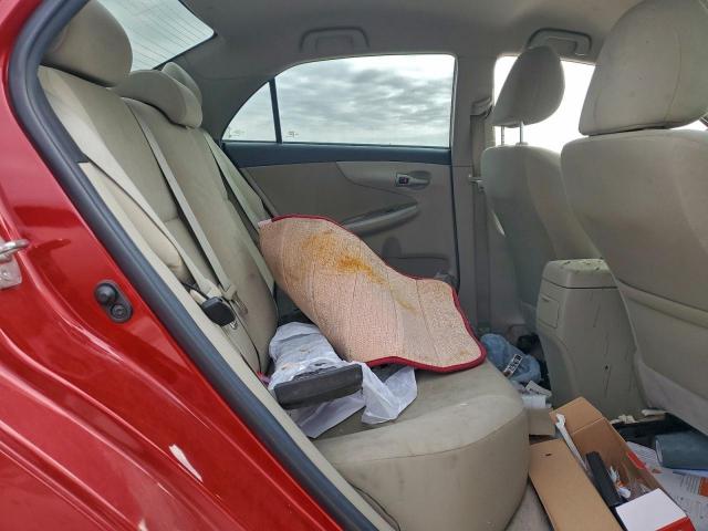 Toyota Corolla Base Image 12