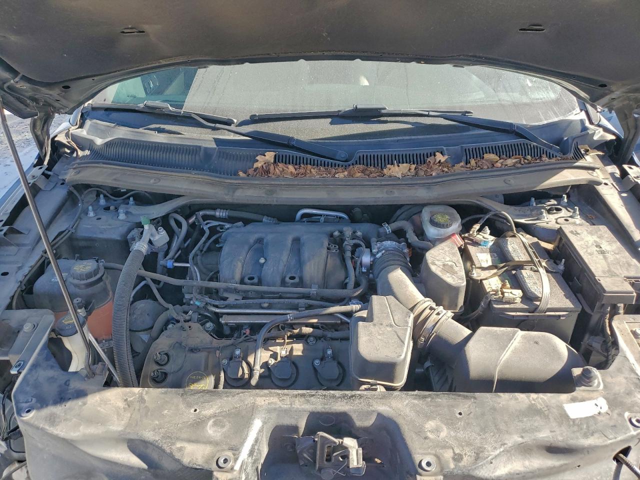 Ford Explorer Limited Image 13