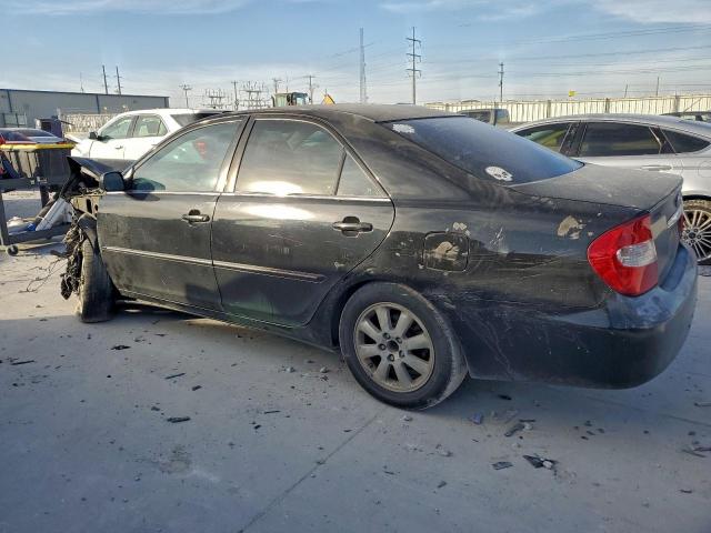 Toyota Camry Le Image 6