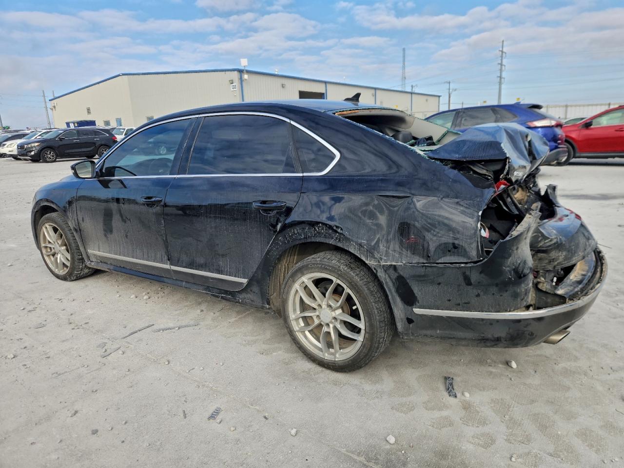 Volkswagen Passat Sel Image 2