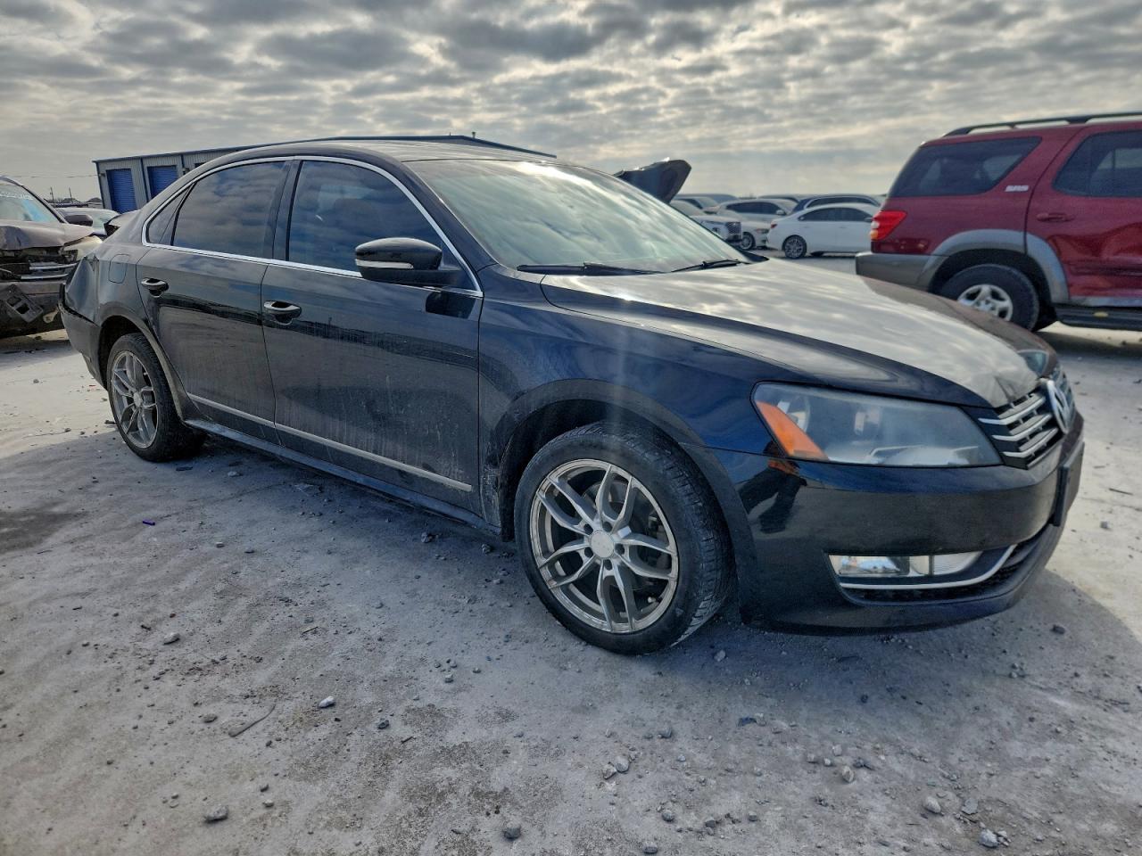 Volkswagen Passat Sel Image 9