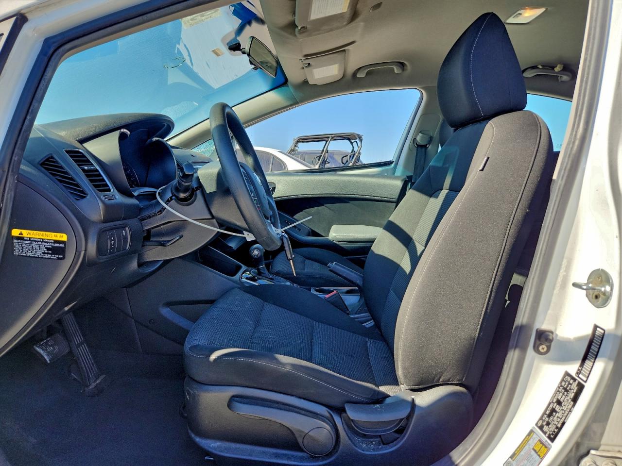 Kia Forte Lx Image 9