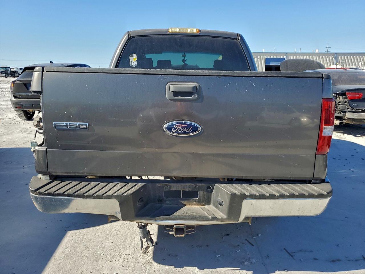 Ford F-150 Supercrew Image 8