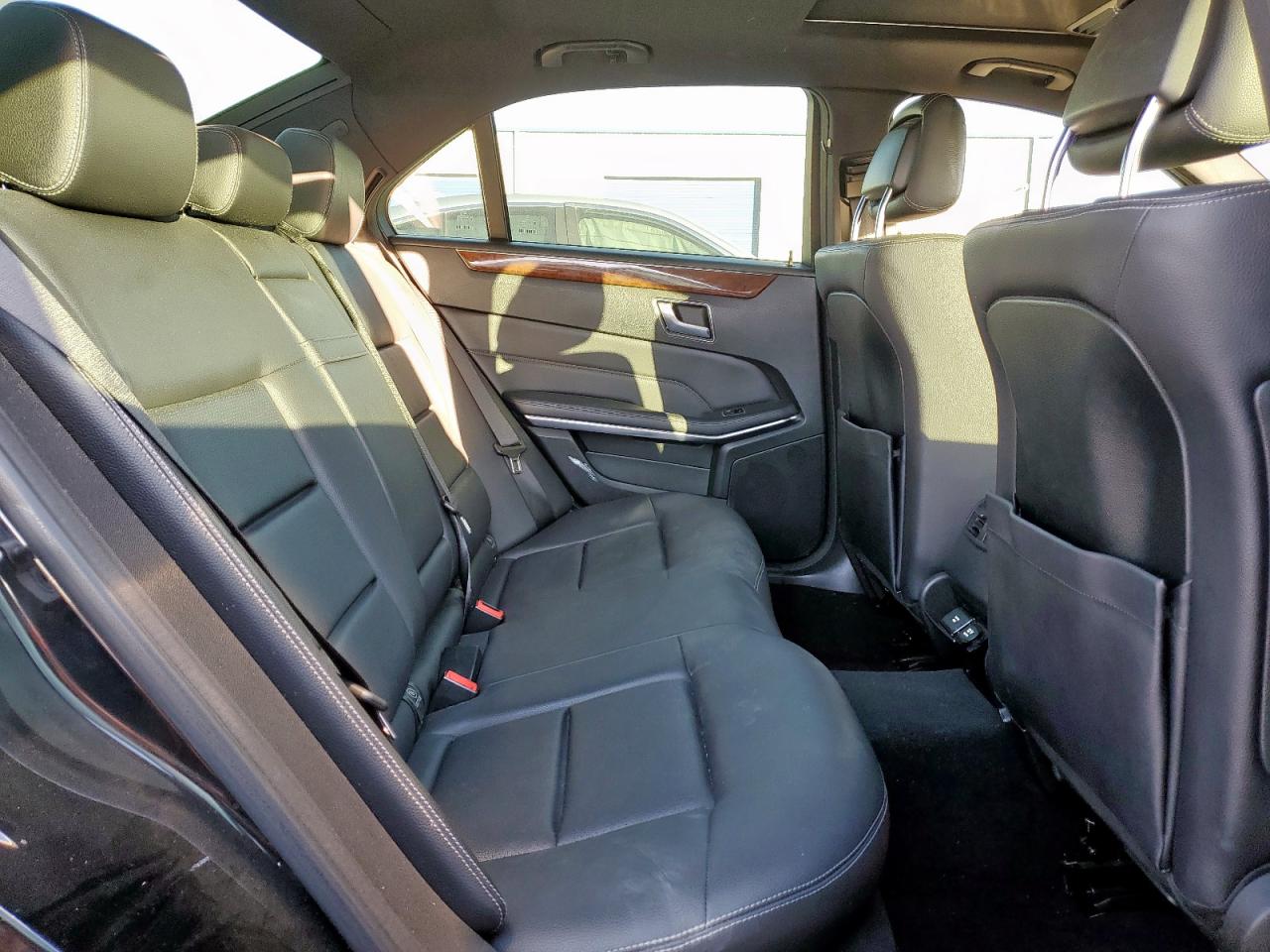 Mercedes-Benz E-Class 350 4matic Image 9