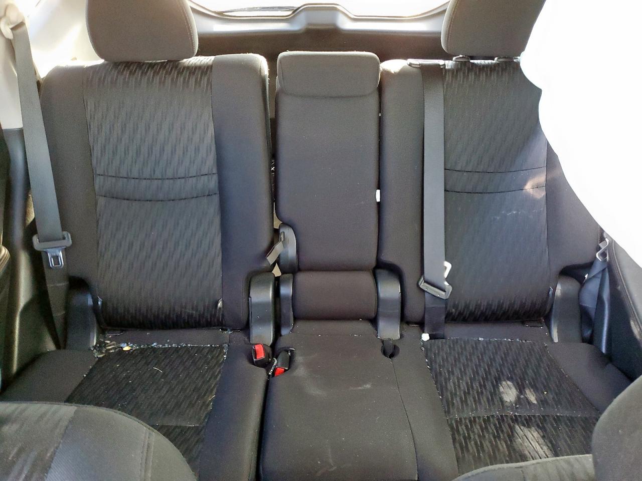 Nissan Rogue S Image 11