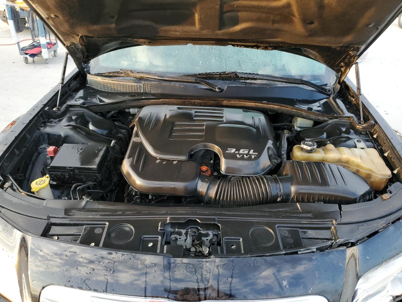 Chrysler 300 Image 10