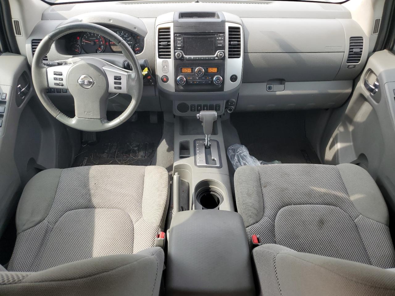 Nissan Frontier S Image 11