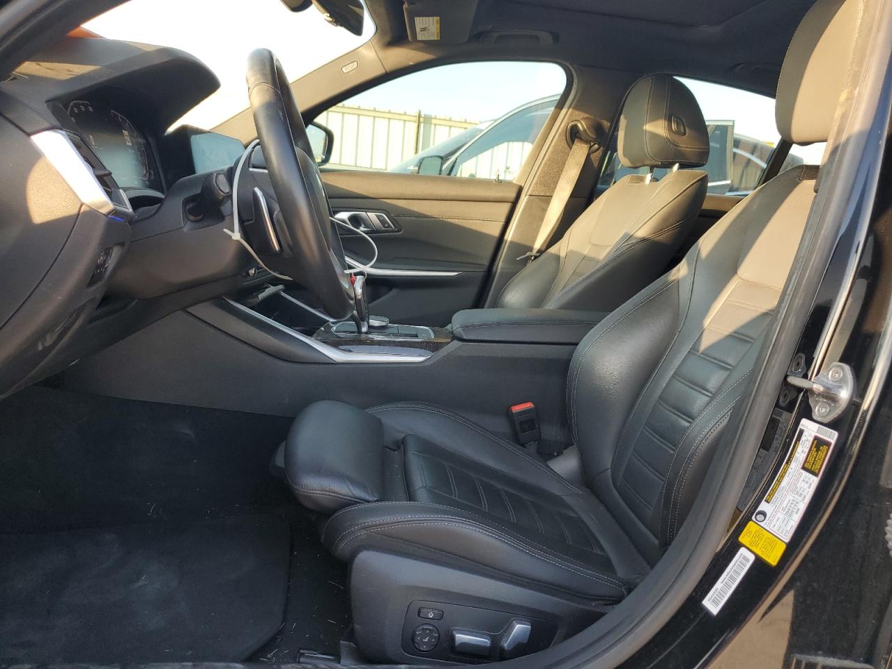 BMW 3 Series Image 3