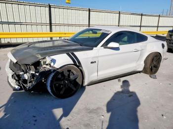  Salvage Ford Mustang