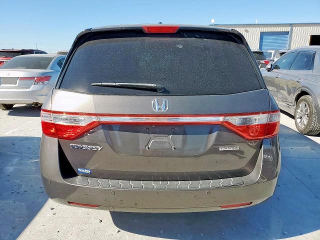 Honda Odyssey Touring Image 8