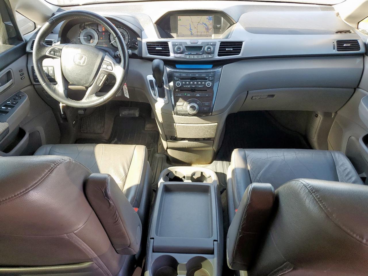 Honda Odyssey Touring Image 10
