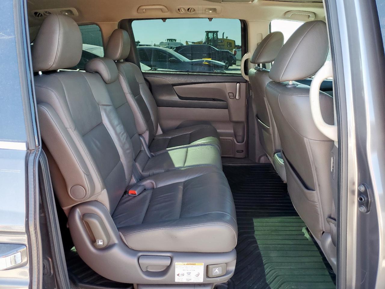 Honda Odyssey Touring Image 9