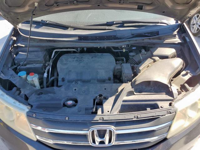 Honda Odyssey Touring Image 4