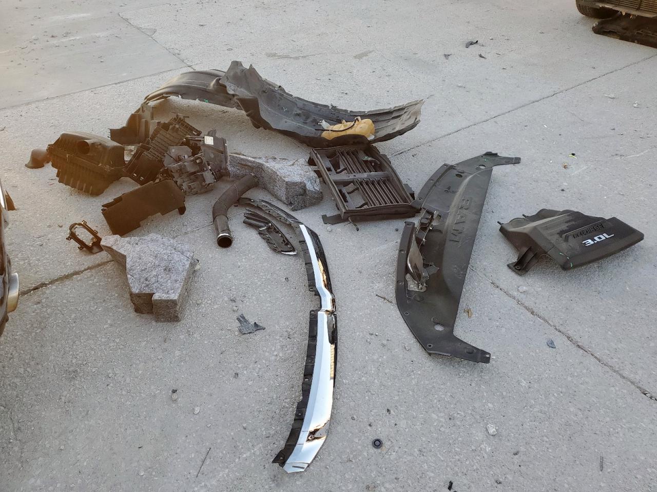 Ram 1500 Limited Image 8