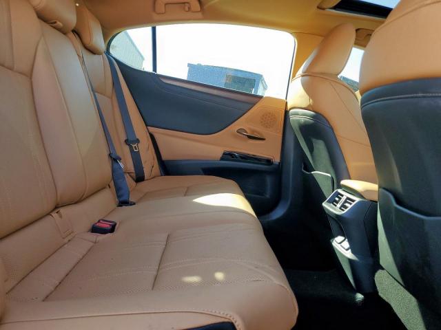 Lexus Es 300h Base Image 13