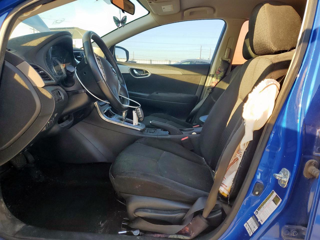 Nissan Sentra S Image 4