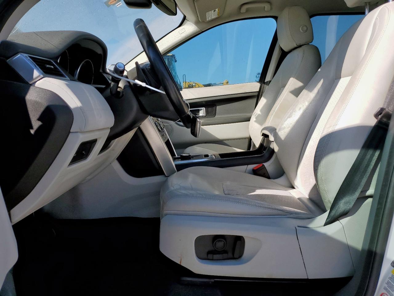 Land Rover Discovery Se Image 12