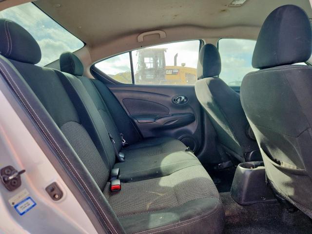 Nissan Versa S Image 10