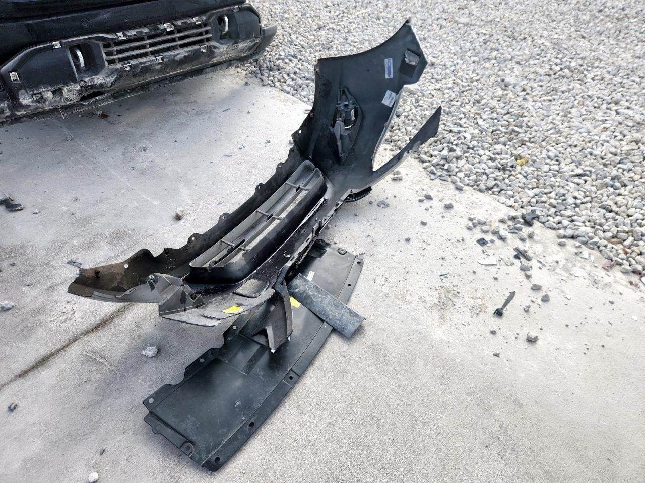 Nissan Versa S Image 8