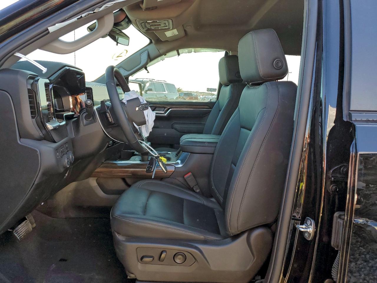 Chevrolet Silverado K1500 Rst Image 2