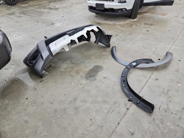 Nissan Armada Sv Image 14