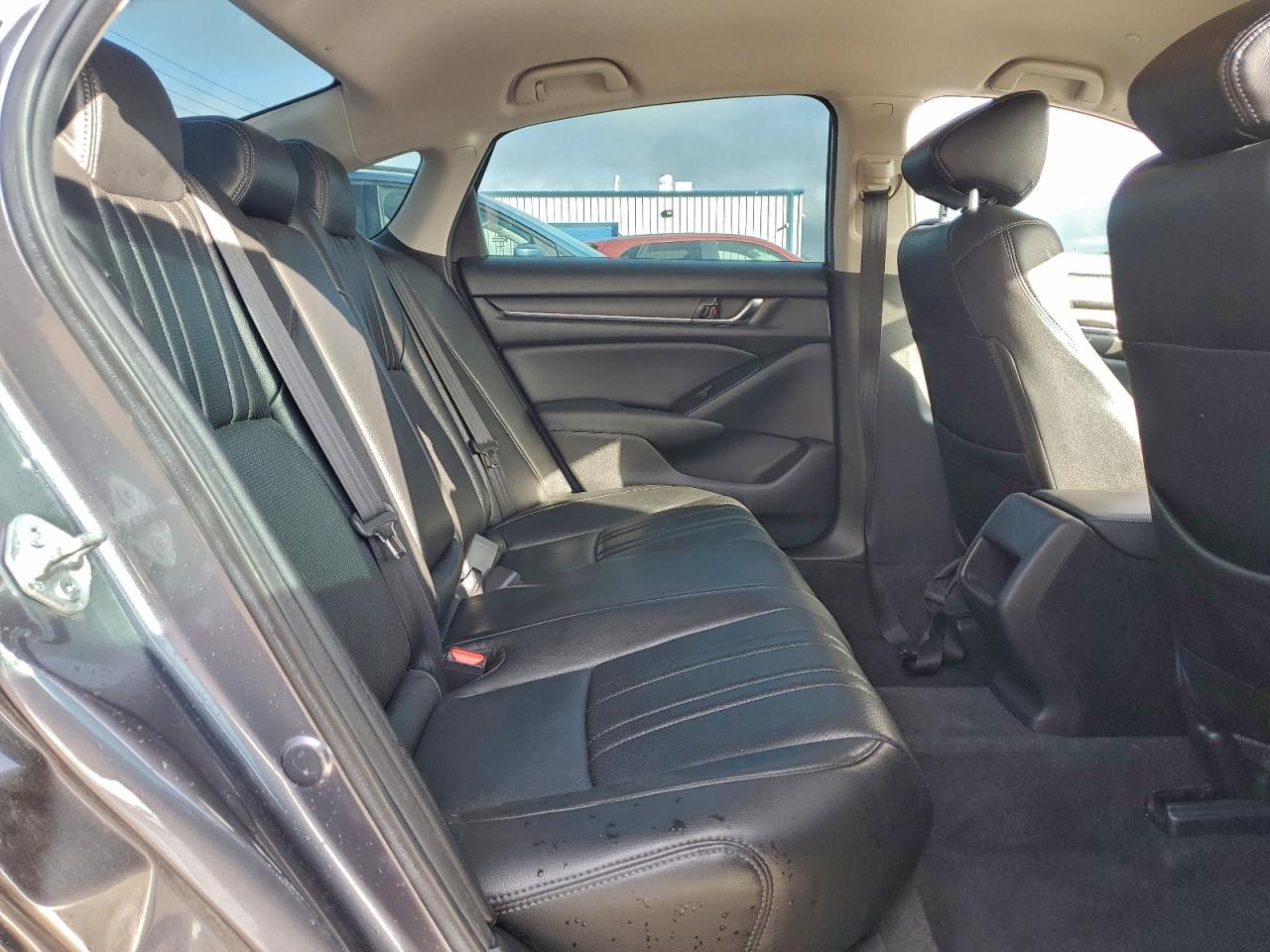 Honda Accord Lx Image 9