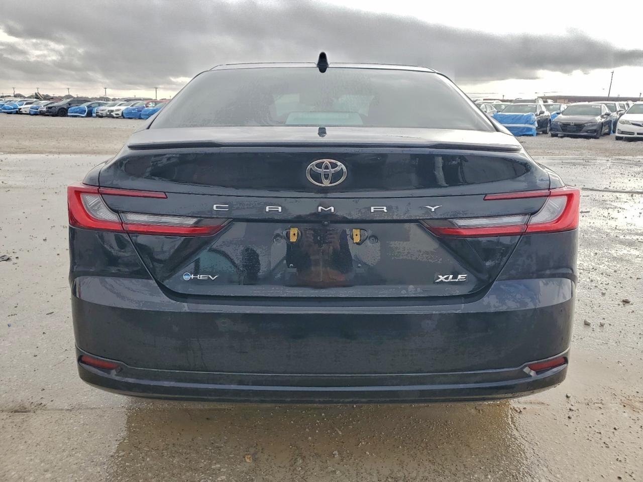Toyota Camry Xse Image 4